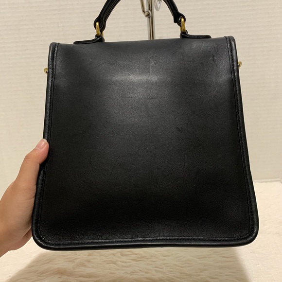 SOLD Vintage Coach Station Crossbody Bag 5130 - Picture 4 of 15